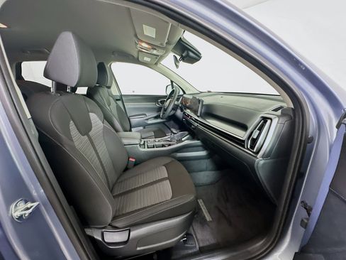 Used 2025 Kia Sorento LX image 30