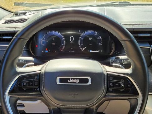 Used 2021 Jeep Grand Cherokee L Overland image 28