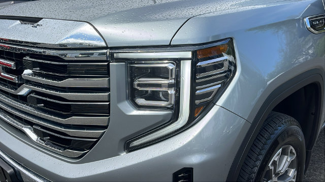 Used 2026 GMC Sierra 1500 SLT AWD/4WD image 7