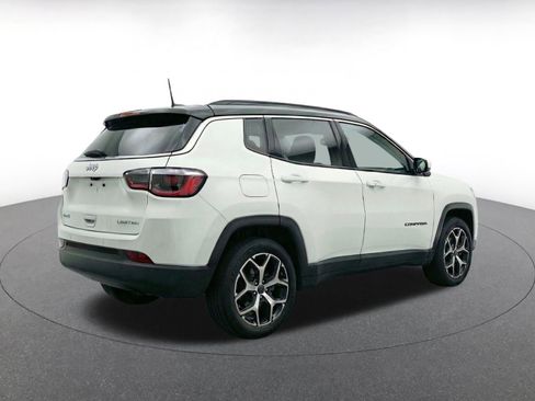Used 2025 Jeep Compass Limited AWD/4WD image 9