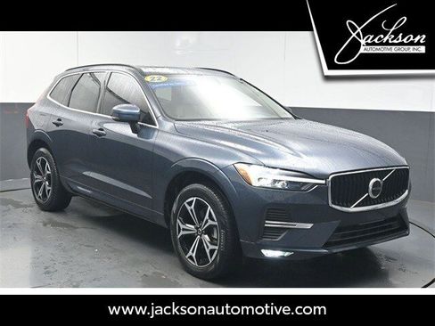 Certified 2022 Volvo XC60 B5 Momentum w/ Climate Package image 1