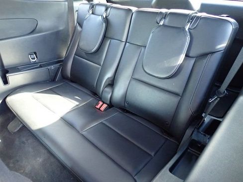 Used 2023 Ford Explorer XLT w/ Equipment Group 202A AWD/4WD image 20