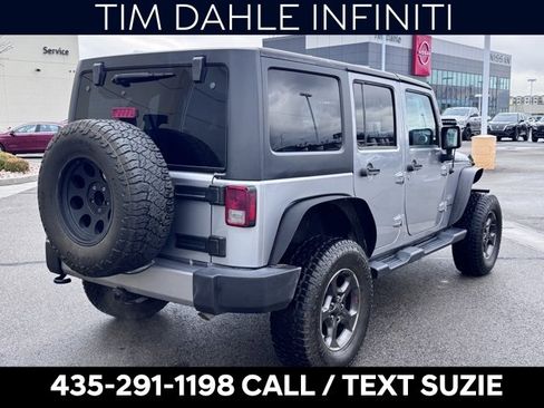 Used 2018 Jeep Wrangler Unlimited Sahara image 8