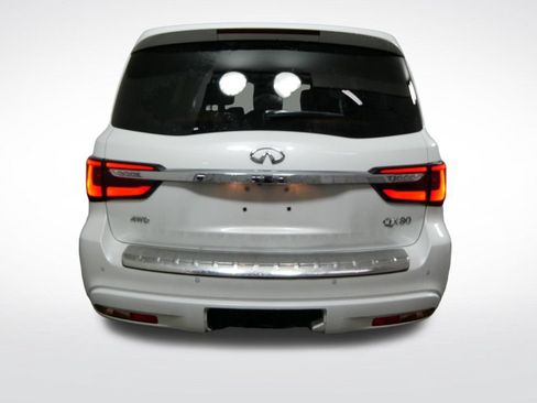 Used 2022 INFINITI QX80 Sensory AWD/4WD image 4