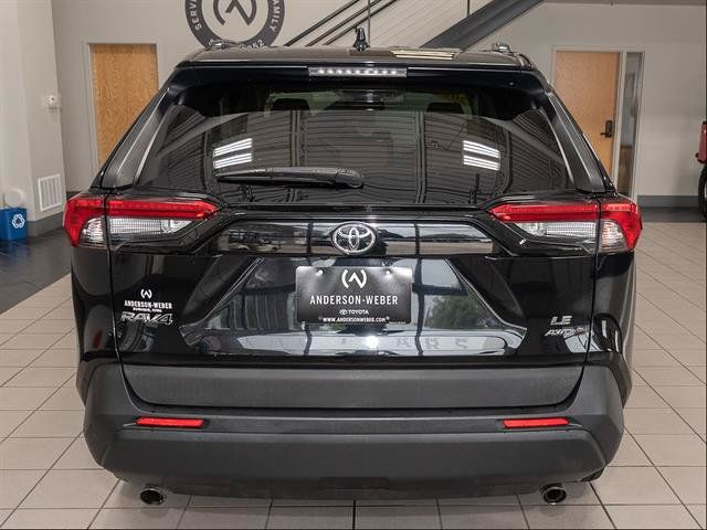 Used 2020 Toyota RAV4 LE w/ All Weather Liner Package AWD/4WD image 18