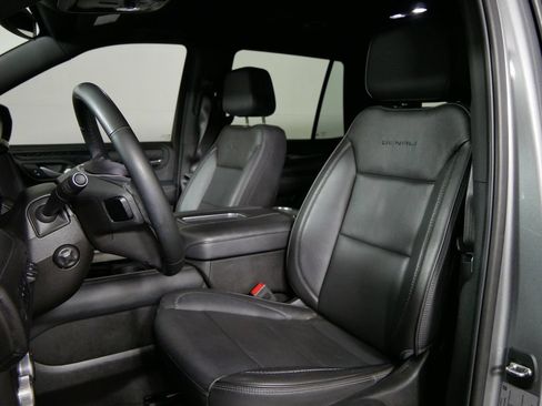 Used 2023 GMC Yukon Denali AWD/4WD image 13