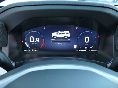 Used 2025 Ford Explorer Active w/ Active Comfort Package image 18