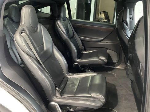Used 2016 Tesla Model X 90D image 7