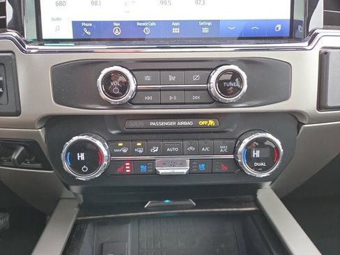 Used 2022 Ford F250 Lariat w/ Black Appearance Package image 17