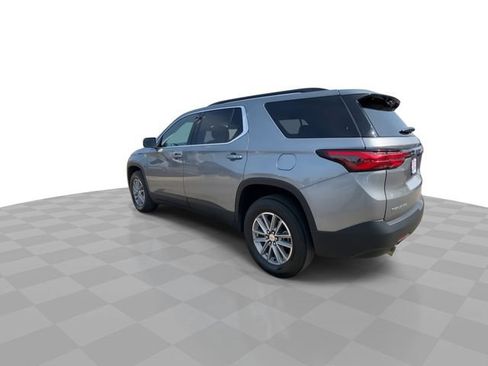 Used 2023 Chevrolet Traverse LT FWD image 8