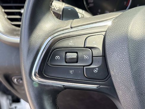 Used 2022 Buick Envision Preferred FWD image 19