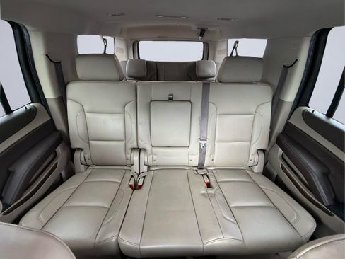 Used 2019 Chevrolet Suburban LT AWD/4WD image 19