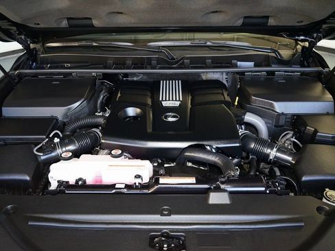 Used 2026 Lexus LX 600 4WD w/ Accessory Package (2T) image 36