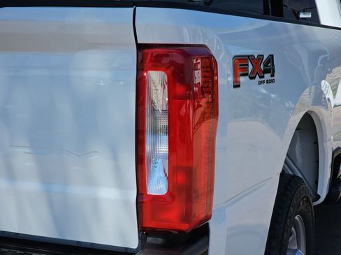 New 2026 Ford F350 XL w/ FX4 Off-Road Package image 39