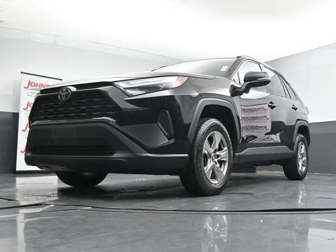 Used 2024 Toyota RAV4 XLE image 30