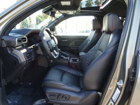 Used 2024 Toyota Tacoma TRD Off-Road image 18