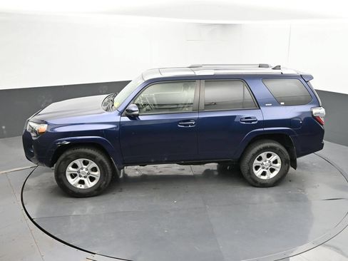 Used 2018 Toyota 4Runner SR5 Premium AWD/4WD image 30