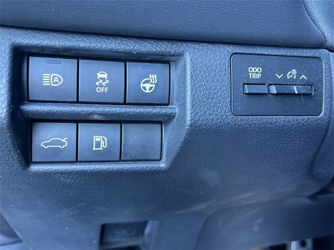 Used 2019 Toyota Avalon Touring image 24