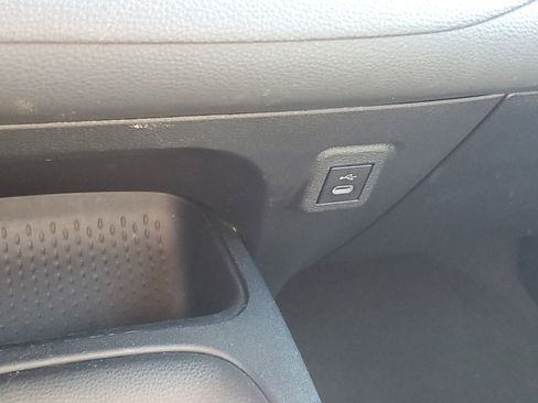 Used 2024 Toyota Corolla LE image 29