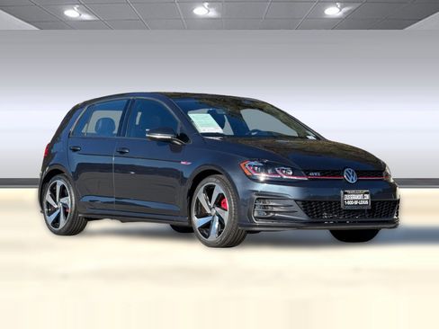 Used 2018 Volkswagen GTI SE w/ SE Leather Package image 6