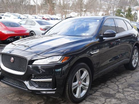 Used 2019 Jaguar F-PACE R-Sport image 12
