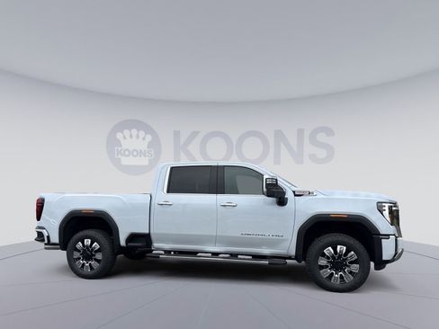 New 2026 GMC Sierra 3500 Denali w/ Denali Reserve Package image 5