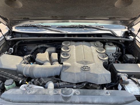Used 2021 Toyota 4Runner TRD Off-Road AWD/4WD image 19