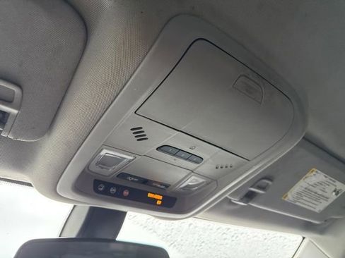 Used 2019 Chevrolet Equinox LT image 31