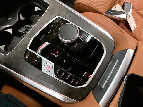 Used 2024 BMW X5 xDrive40i w/ Premium Package image 37