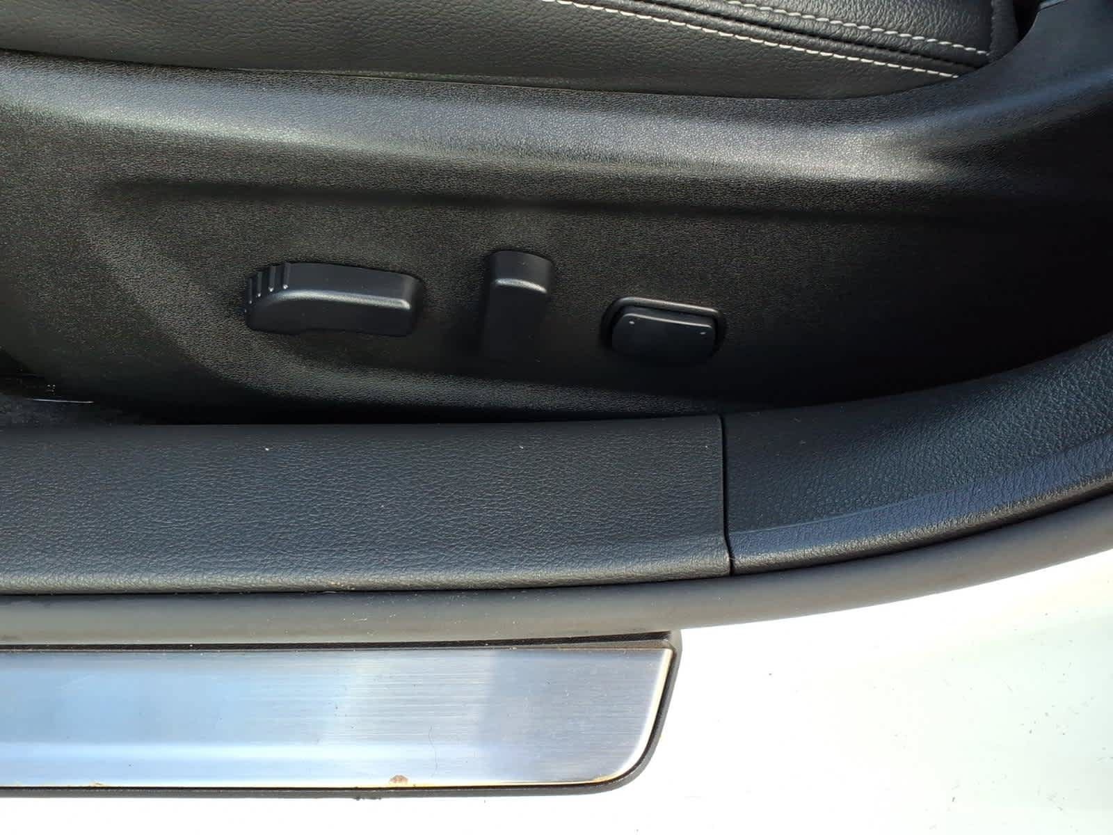 Used 2024 Nissan Altima 2.5 SL AWD/4WD image 17