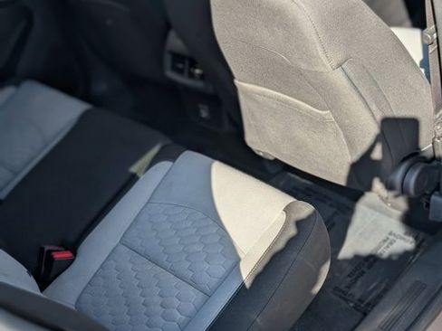 Used 2019 Chevrolet Equinox LT image 6