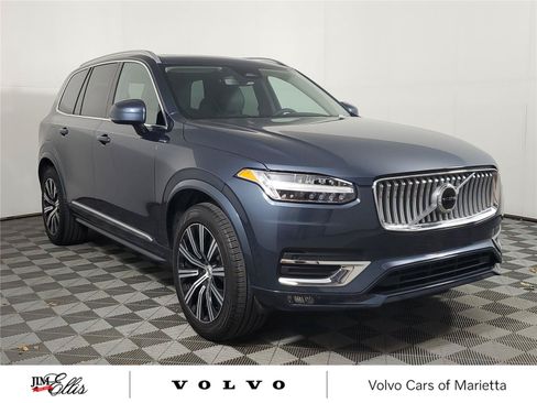 Used 2025 Volvo XC90 B5 Core AWD/4WD image 1