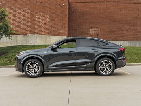 New 2027 Audi Q6 e-tron Premium Plus AWD/4WD image 6