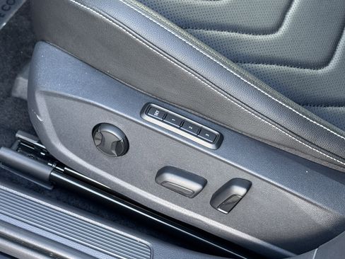 Certified 2023 Volkswagen Jetta SEL image 15