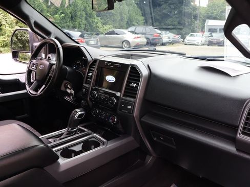 Used 2018 Ford F150 XLT w/ Equipment Group 302A Luxury AWD/4WD image 26
