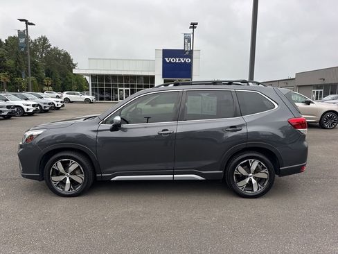 Used 2021 Subaru Forester Touring AWD/4WD image 2