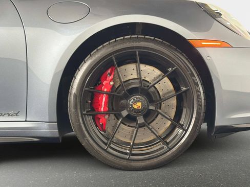Used 2026 Porsche 911 Carrera GTS w/ Premium Package RWD image 21