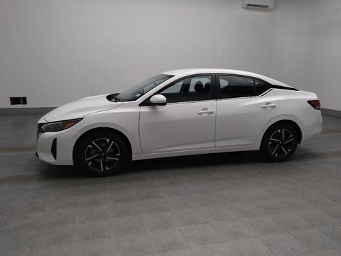 Used 2025 Nissan Sentra SV image 2