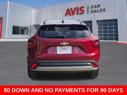 Used 2025 Chevrolet Trax LT w/ LT Convenience Package FWD image 7