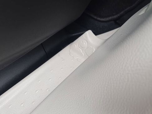 Used 2024 Chrysler Pacifica Touring-L image 33