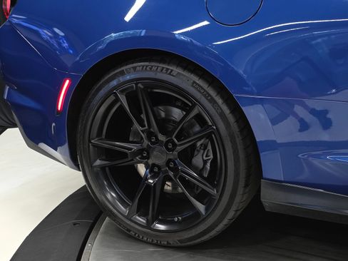 Used 2021 Chevrolet Camaro SS RWD image 40