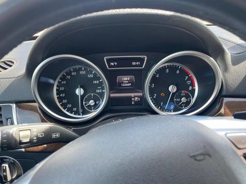 Used 2013 Mercedes-Benz GL 450 4MATIC w/ Premium 1 Pkg image 39