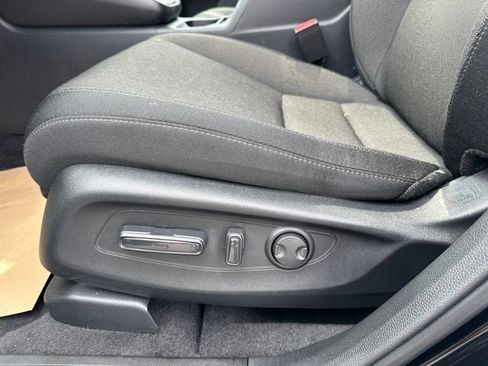 Used 2025 Honda CR-V EX image 11