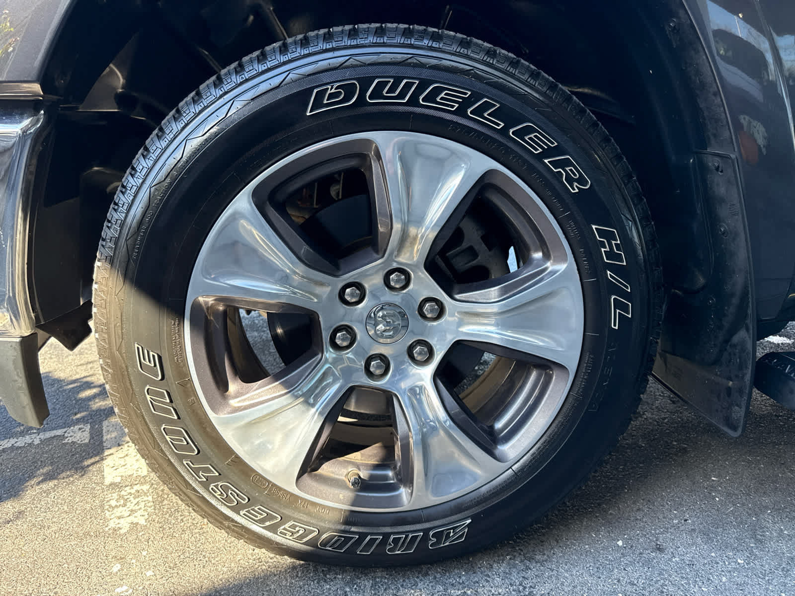 Used 2020 RAM 1500 Laramie AWD/4WD image 10