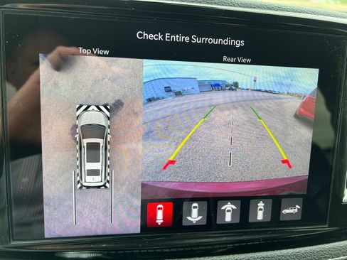 Used 2021 Chrysler Pacifica Limited w/ Premium & Safety Sphere Group AWD/4WD image 44