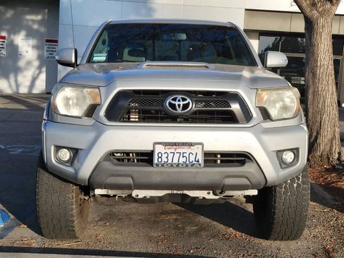 Used 2012 Toyota Tacoma PreRunner w/ TRD Sport Pkg image 12