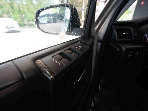 Used 2023 Toyota 4Runner TRD Off-Road AWD/4WD image 7