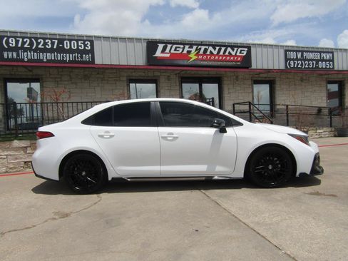 Used 2021 Toyota Corolla XSE w/ Carpet Mat Package (TMS) FWD image 5