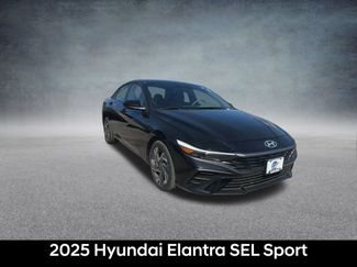 Used 2025 Hyundai Elantra Sport FWD video 3