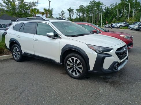 Used 2024 Subaru Outback Touring XT AWD/4WD image 3